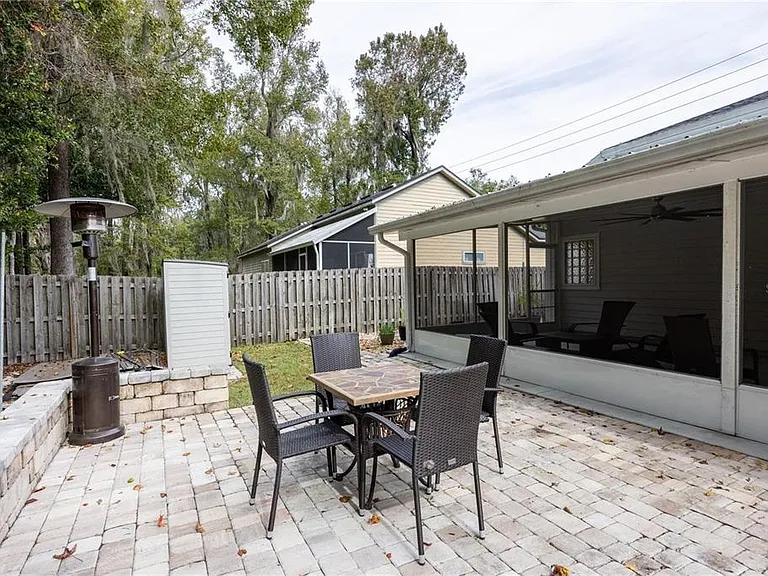 5504 NW 34th St — Photo 36