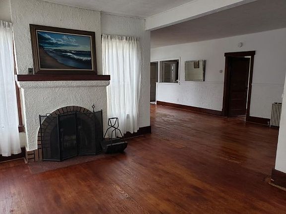 2nd image of 4213 13th St