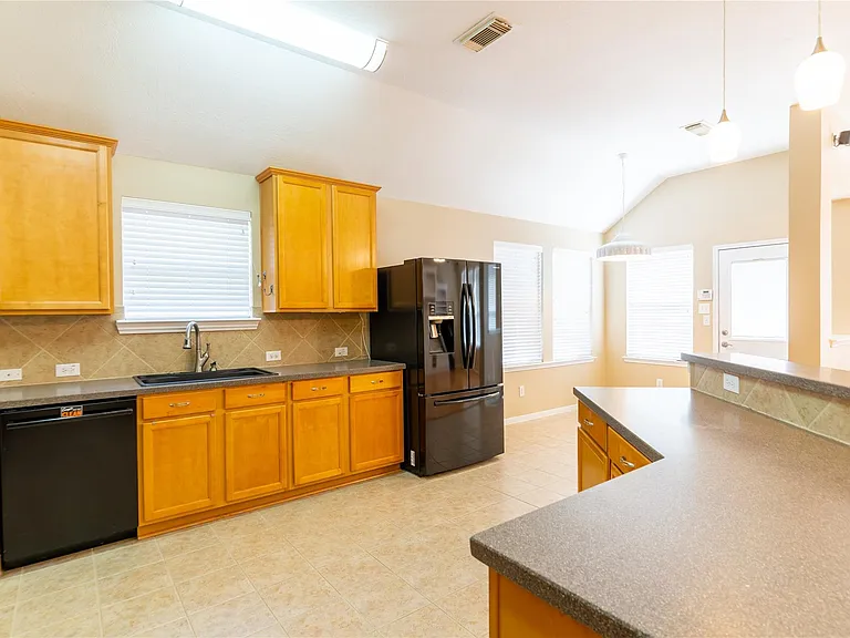 16123 Hitching Post Ct — Photo 11