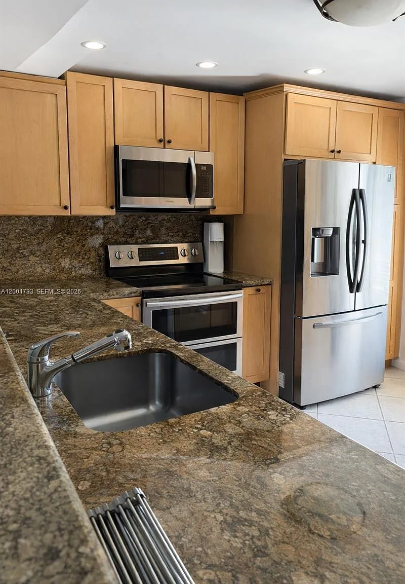 Lakeview Townhomes Condo — Photo 3