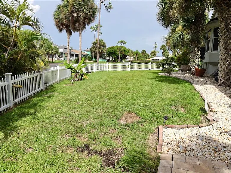 6123 Montego Bay Loop — Photo 24