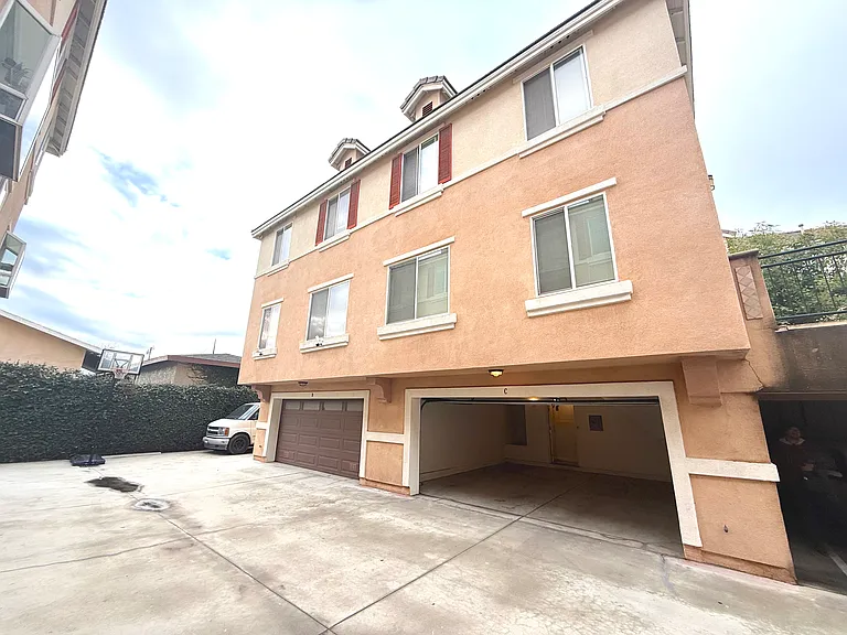 3317 Del Mar Ave #C — Photo 15