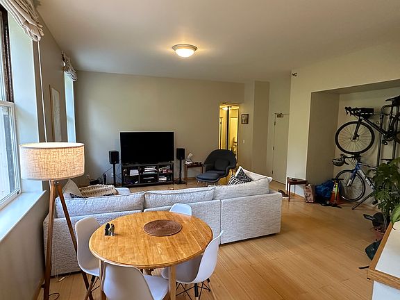 3rd image of 355 Buena Vista Ave E Unit 401W