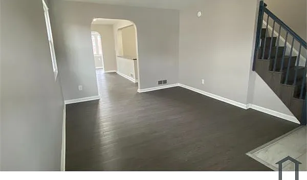 7836 Eastdale Rd — Photo 2