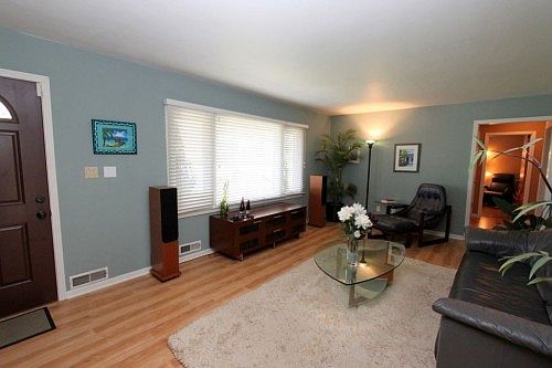 4th image of 6506 N Grand Ave