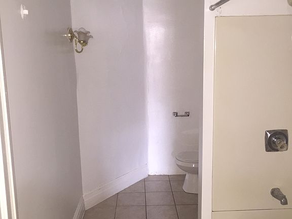 5th image of 3601 Morris Pl