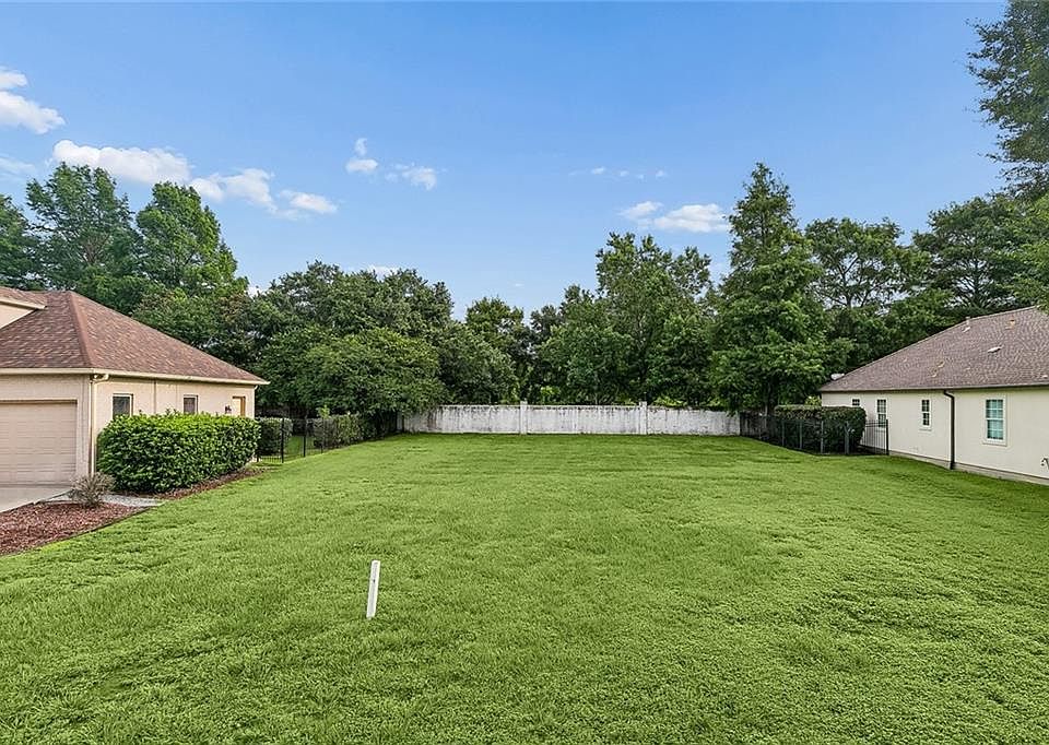 1st image of 38 Pinehurst Dr