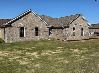 1481 Middle School St, Medina, TN 38355