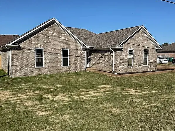 1481 Middle School St, Medina, TN 38355