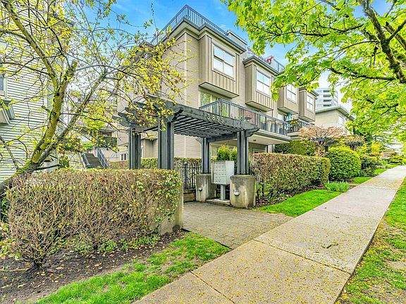 2nd image of 3855 Pender St #10