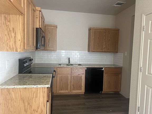 3rd image of 1102 Zora Dr #B