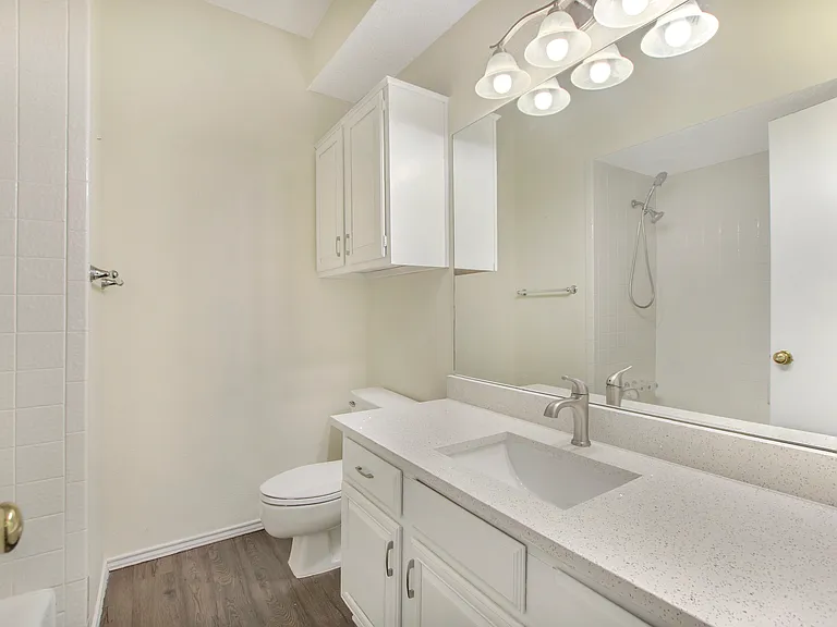 4115 San Mateo Dr — Photo 15
