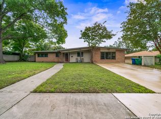 206 Springwood Ln, San Antonio, TX 78216