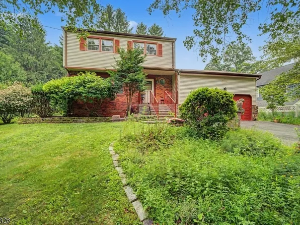 150 Orben Dr, Mount Arlington Boro, NJ 07850