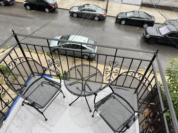 6407 Booth St APT 3, Rego Park, NY 11374