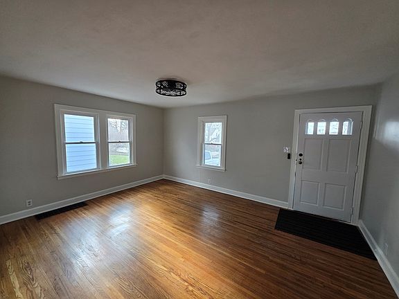 3rd image of 178 Chilton Ave