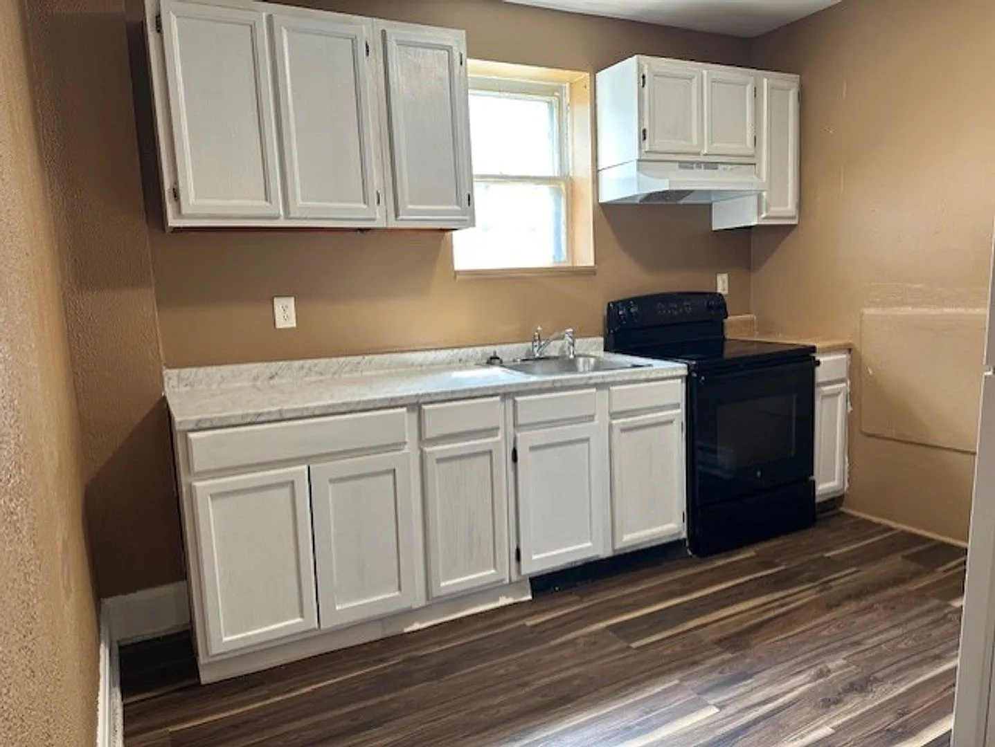 1 Bed 1 Bath Apt Located In Harrisburg School District — Photo 4