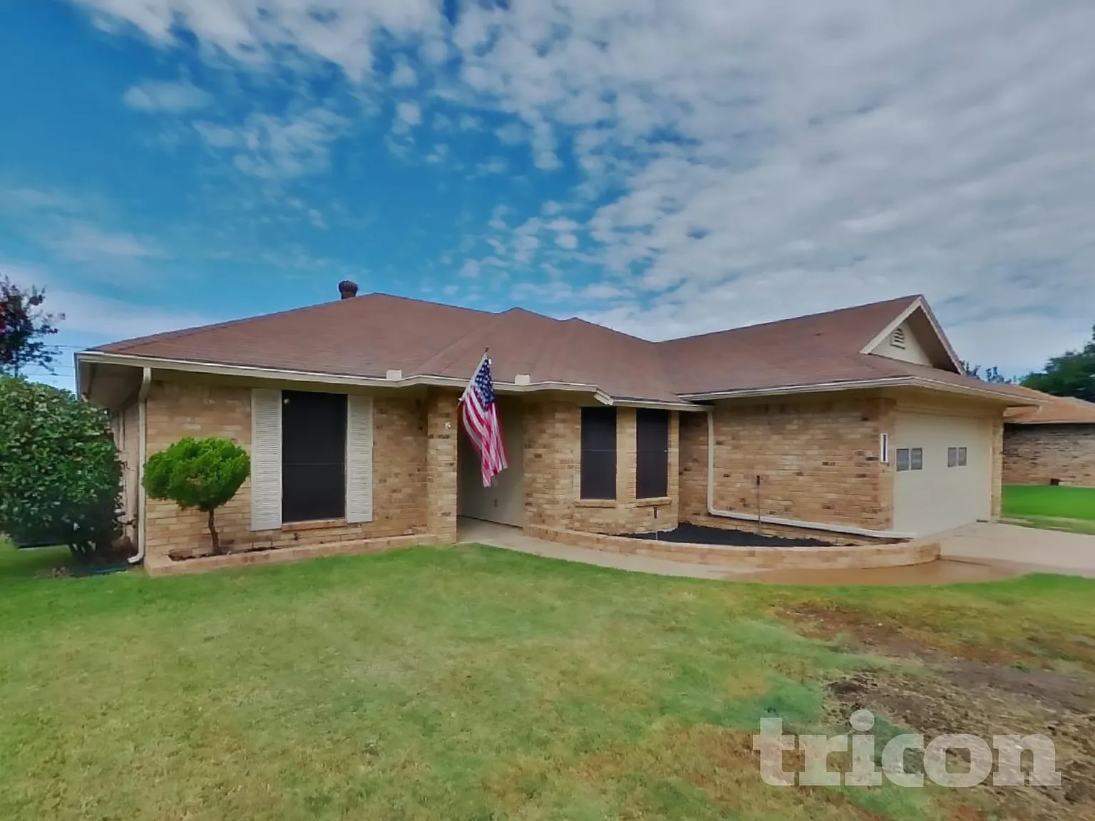 721 Parkview Drive Burleson TX — Photo 2