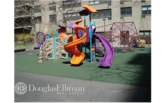 Sold by Douglas Elliman | media 14