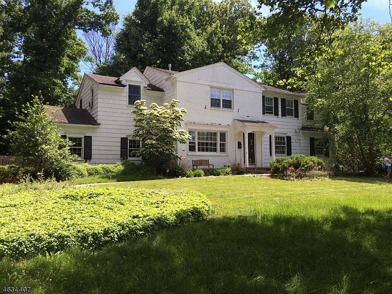 2nd image of 11 Shelley Rd