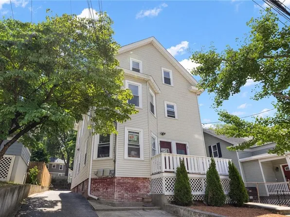 57 Woodbine St, Providence, RI 02906