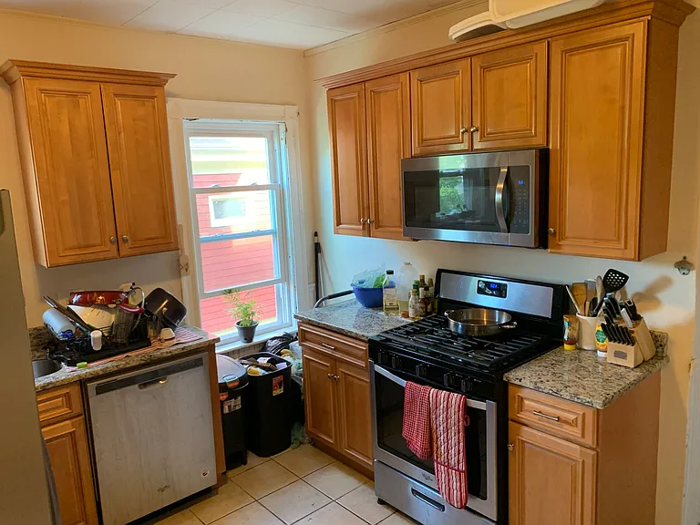 1081 Broadway #2A — Photo 5