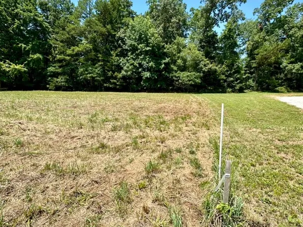 12 McFall Rd, Albany, KY 42602