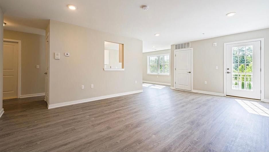 85 Main St East Brunswick NJ Zillow