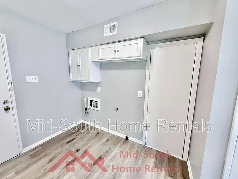 1730 Tahiti Ln — Photo 7