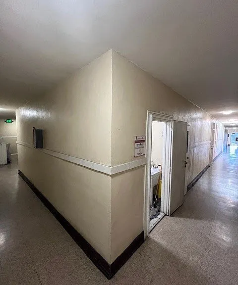 5405 S Central Ave — Photo 2