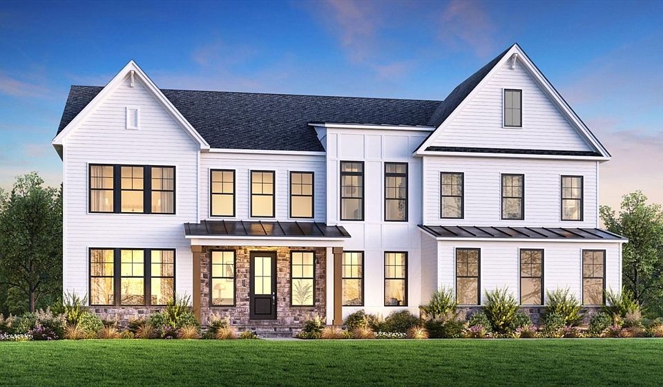 1st image of 7 Myrtle Ave #3
