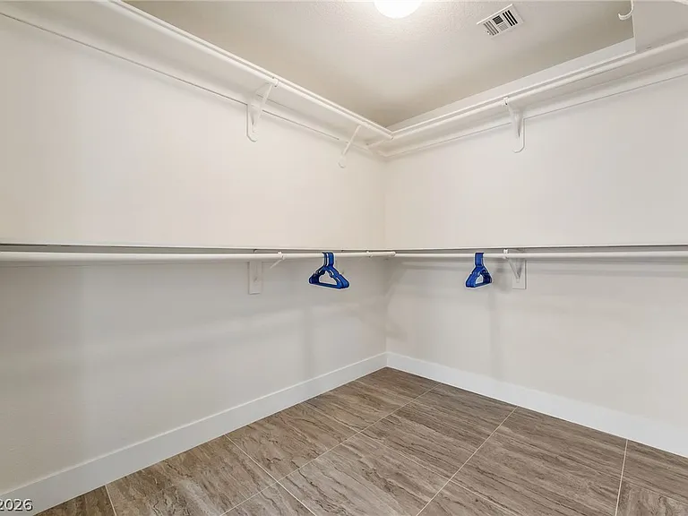104 Appian Way — Photo 19