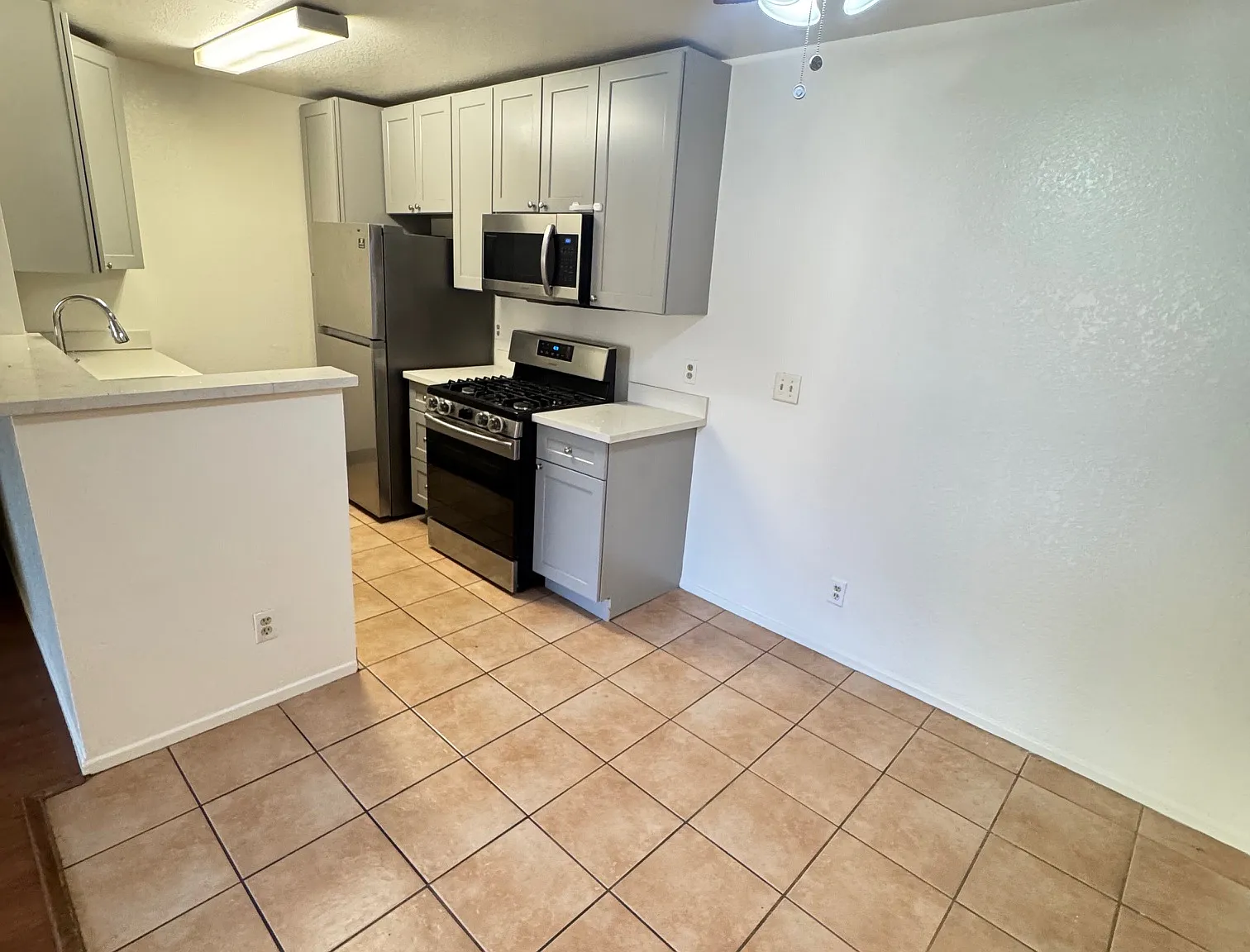 1 bed, 700 sqft, $2,000 — Photo 1