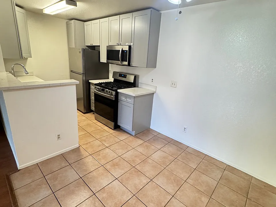 11844 Foothill Blvd #88