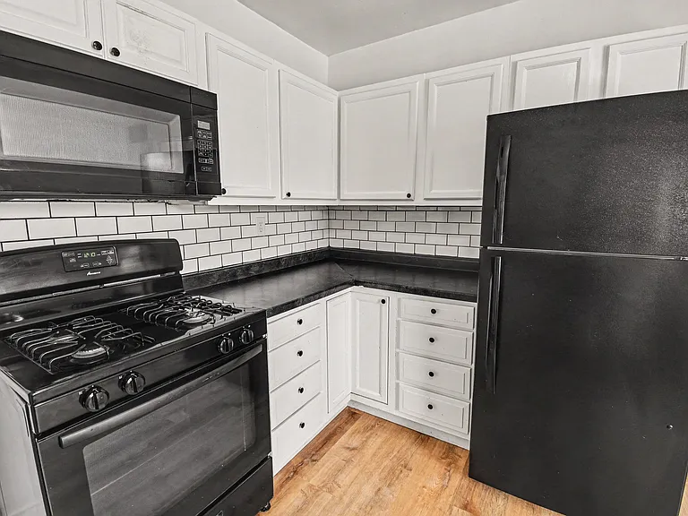 29 Coldbrook St NE #2 — Photo 6