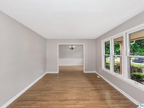 4th image of 2104 Bideford Dr SW