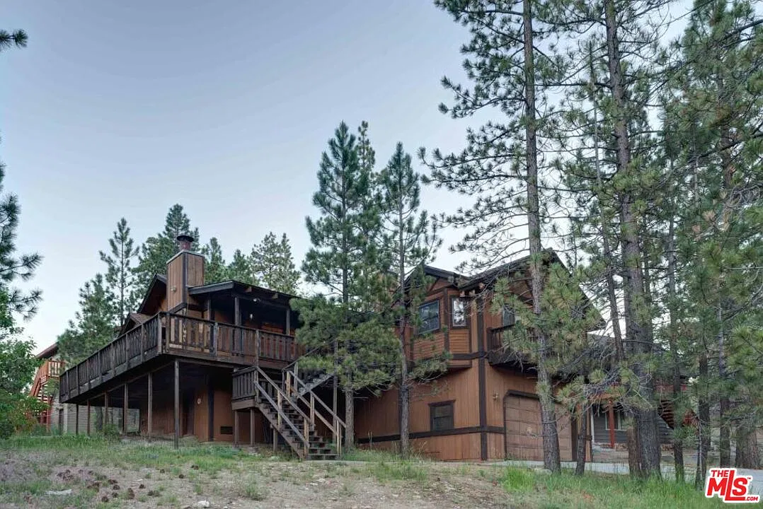 3 bed, 2.0 bath, 1712 sqft, $3,000 — Photo 1