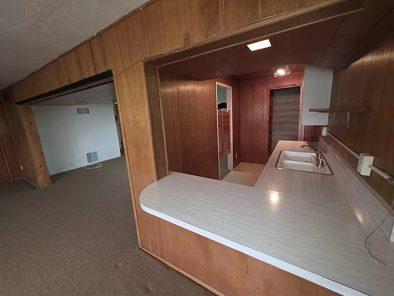 1744 Wesley Ave — Photo 33
