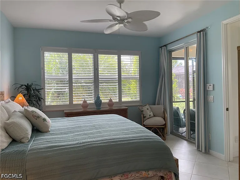 10640 Camarelle Cir — Photo 38