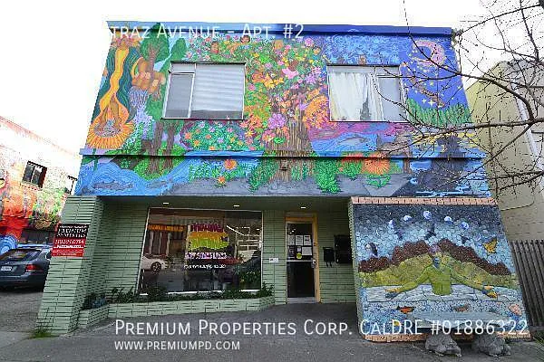 1738 Alcatraz Ave #2 — Photo 23