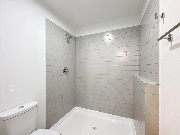 2726 Discovery Trails Ct — Photo 27