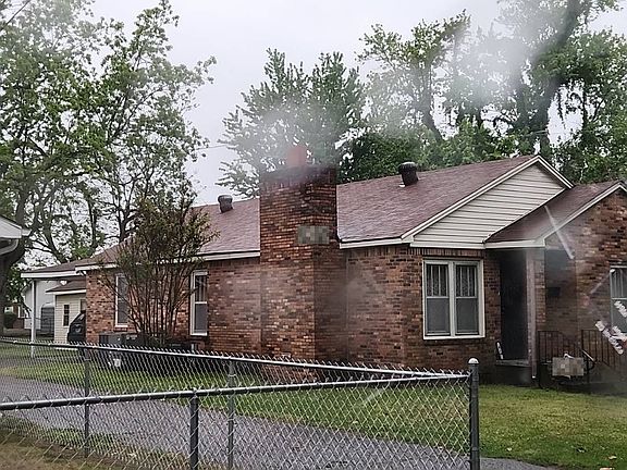 3rd image of 417 Poplar St