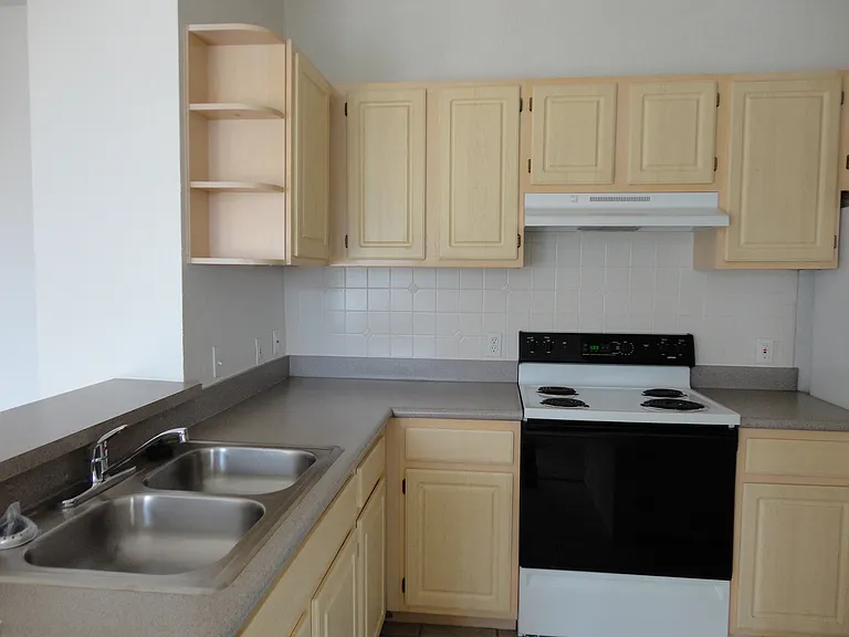 5501 Legacy Crescent Pl — Photo 14