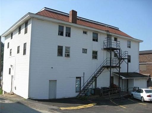 4th image of 3547 Washington Ave