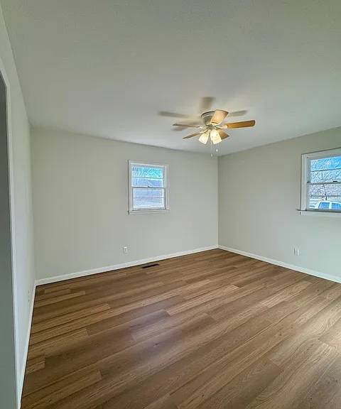2349 Burns St — Photo 10