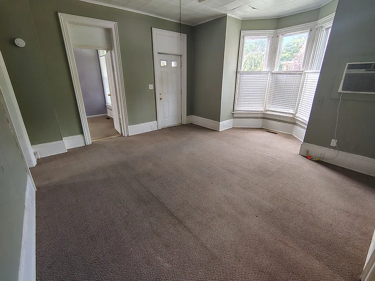 840 Perry St #A — Photo 6