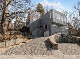 11 Sigma Pl, Bronx, NY 10471