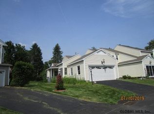 3 Essex Cir, Albany, NY 12209