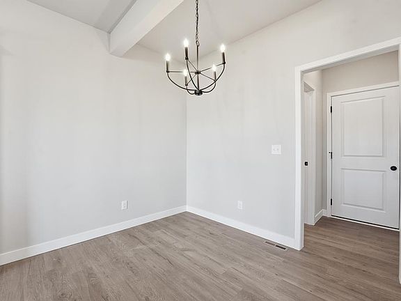 4th image of 27014 E Dogwood Ln