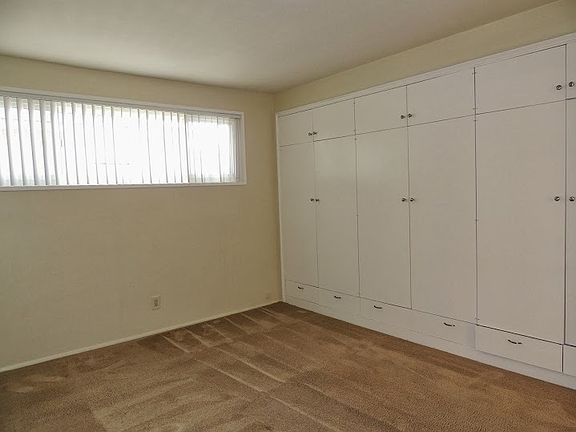 5th image of 10 Bay Shore Ave APT J
